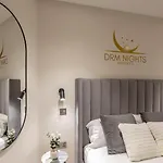 Centre-1bdr-2guest-lift-bright *
