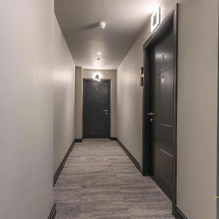 Centre-1bdr-2guest-lift-bright דירה