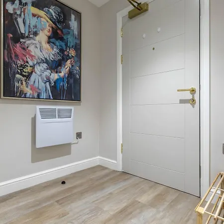 Centre-1bdr-2guest-lift-bright Апартаменти *