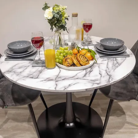 דירה Centre-1bdr-2guest-lift-bright לידס