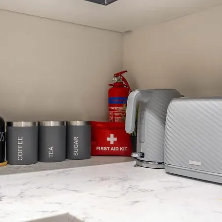 דירה Centre-1bdr-2guest-lift-bright *