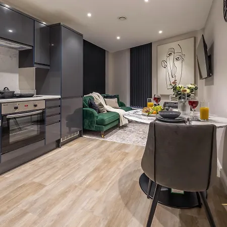 Centre-1bdr-2guest-lift-bright Лідс