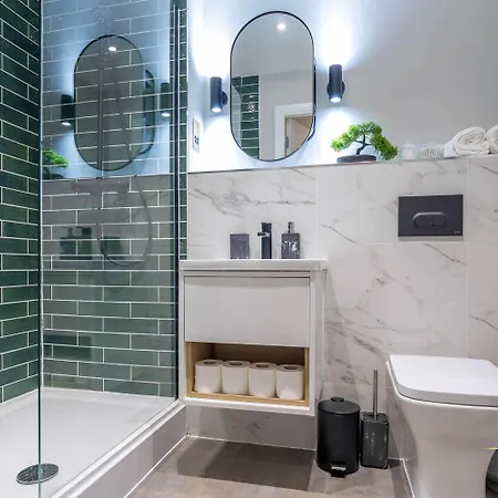 Centre-1bdr-2guest-lift-bright Апартаменти *