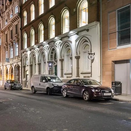 Centre-1bdr-2guest-lift-bright Апартаменти