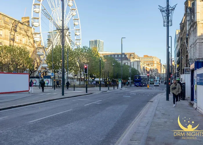 Centre-1bdr-2guest-lift-bright 利兹